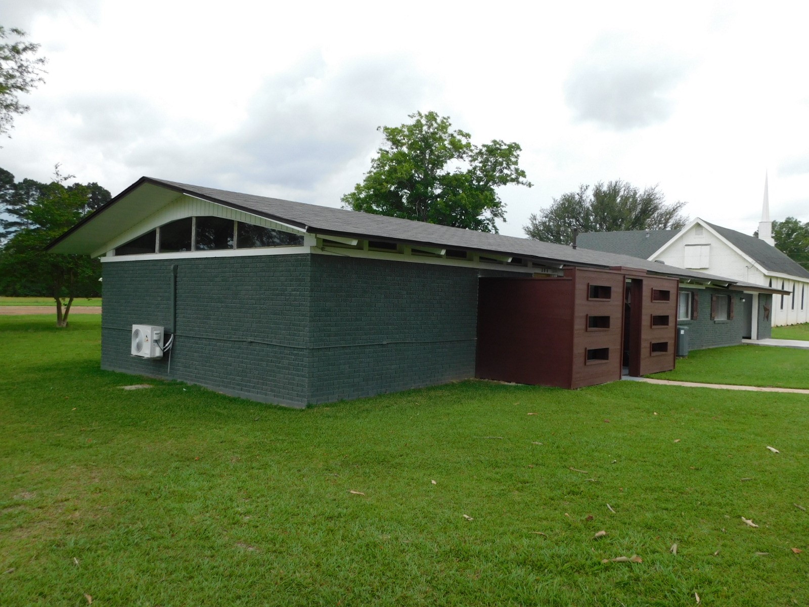 300 S Main Street Springhill LA 71075