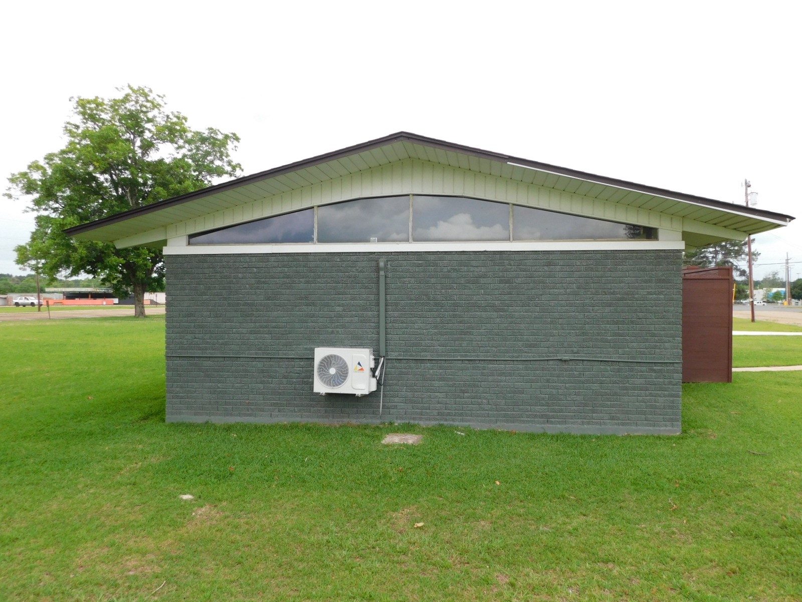 300 S Main Street Springhill LA 71075