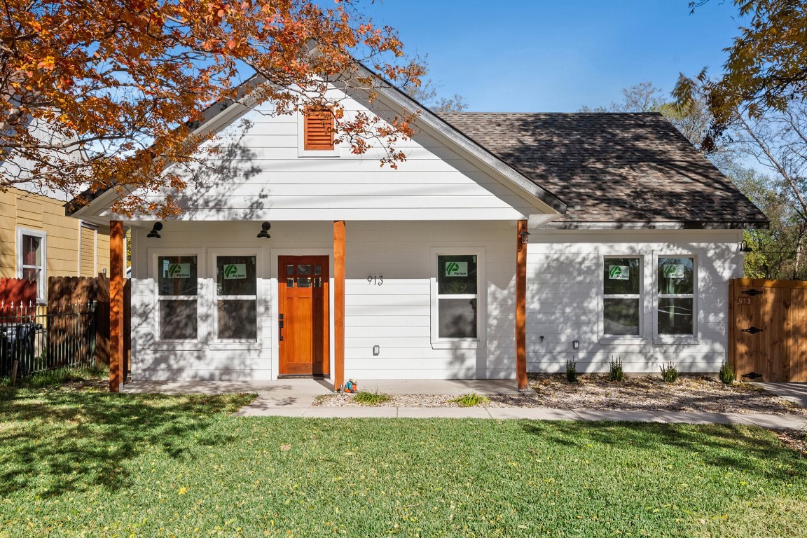 913 E Leuda Street Fort Worth TX 76104