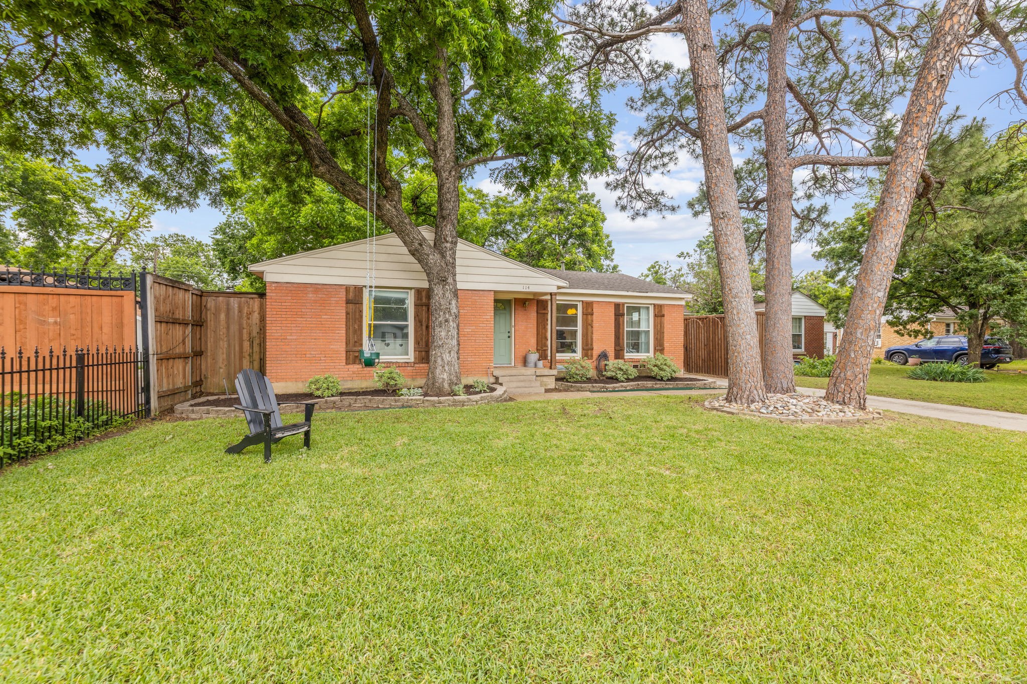114 E Ireland Drive Irving TX 75062