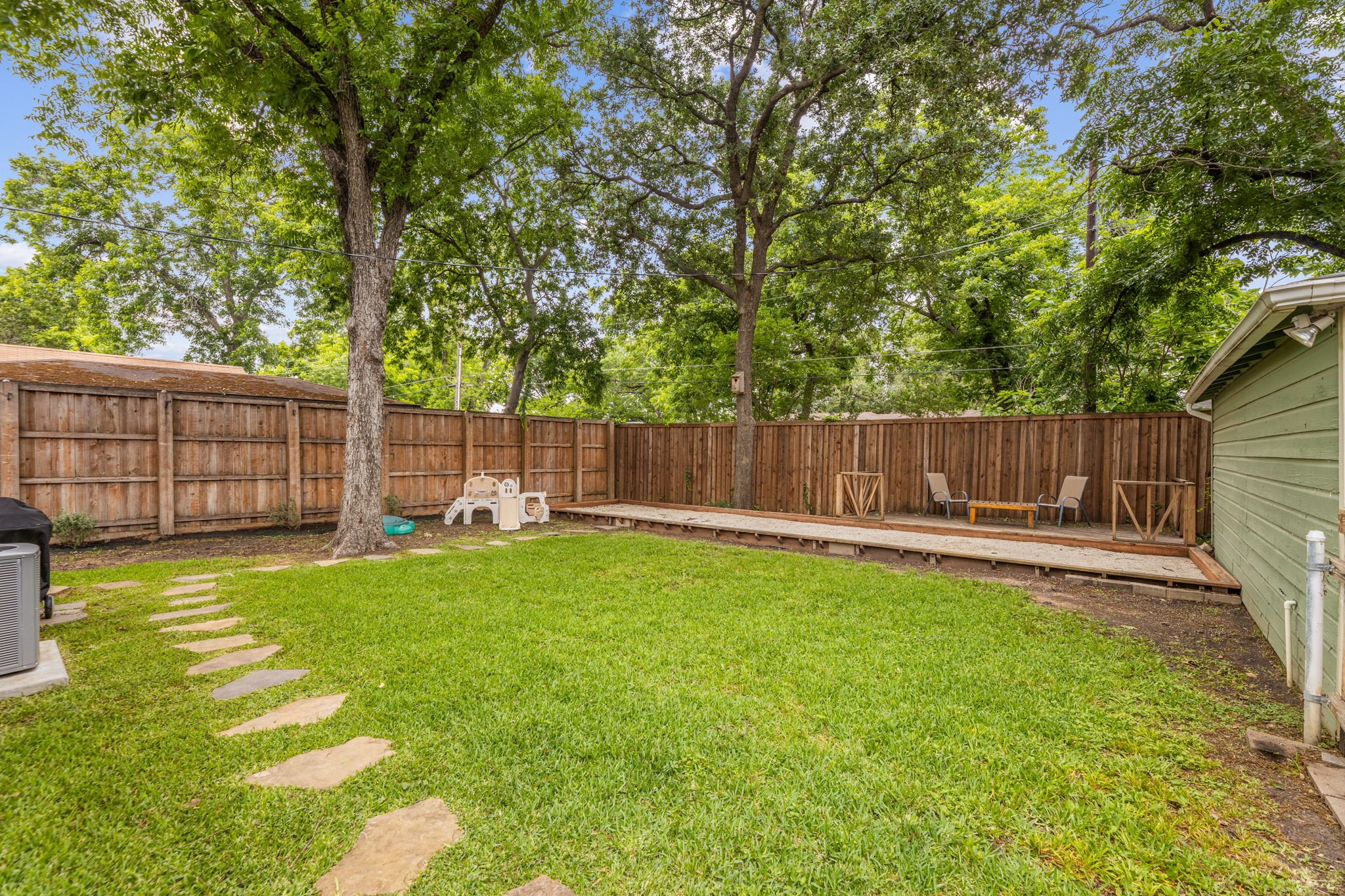 114 E Ireland Drive Irving TX 75062