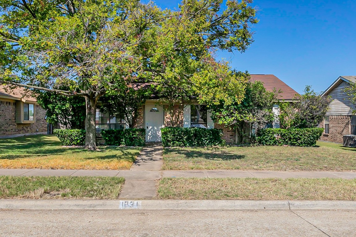 1231 Oak Park Drive Dallas TX 75232