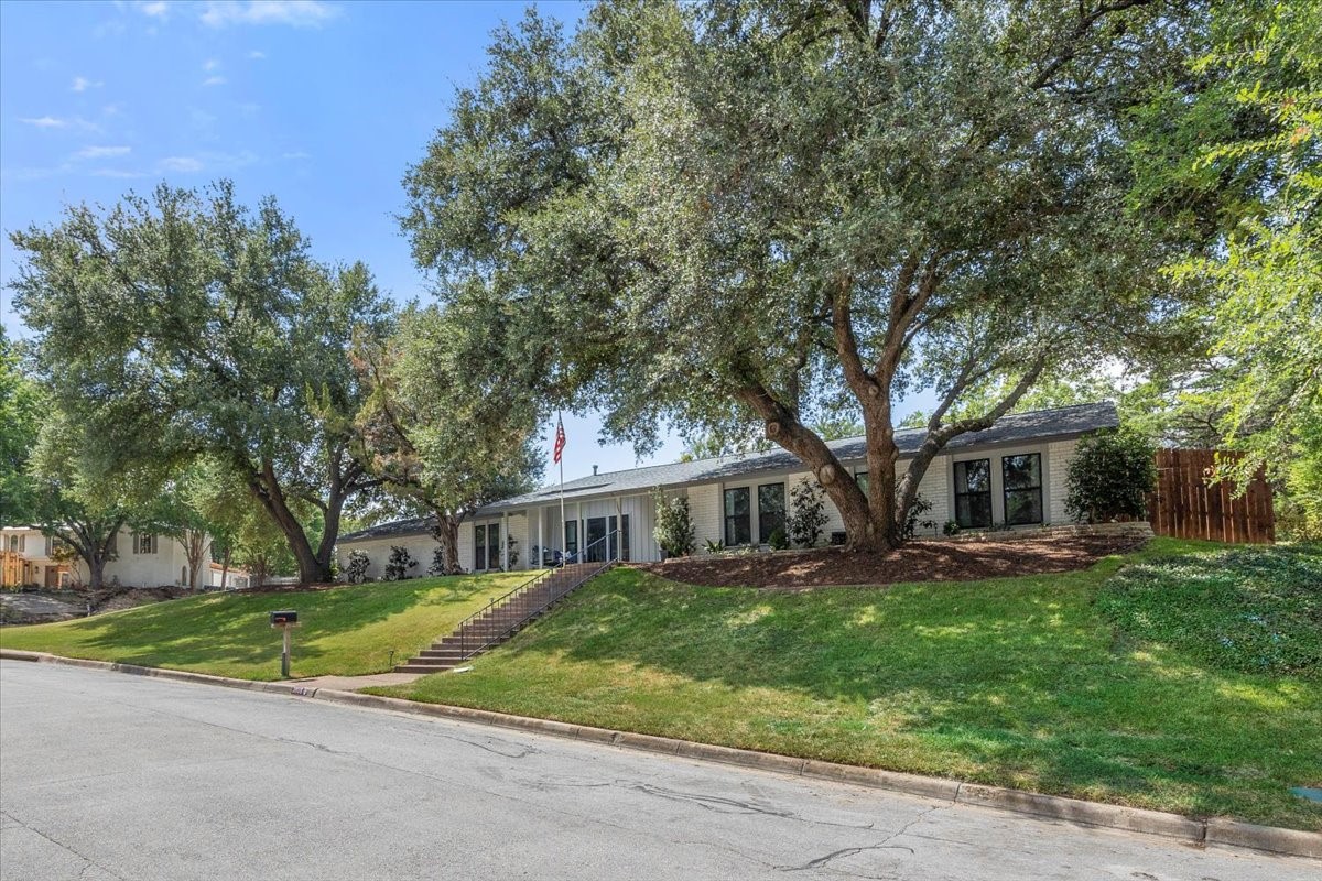 3808 Black Canyon Road Fort Worth TX 76109