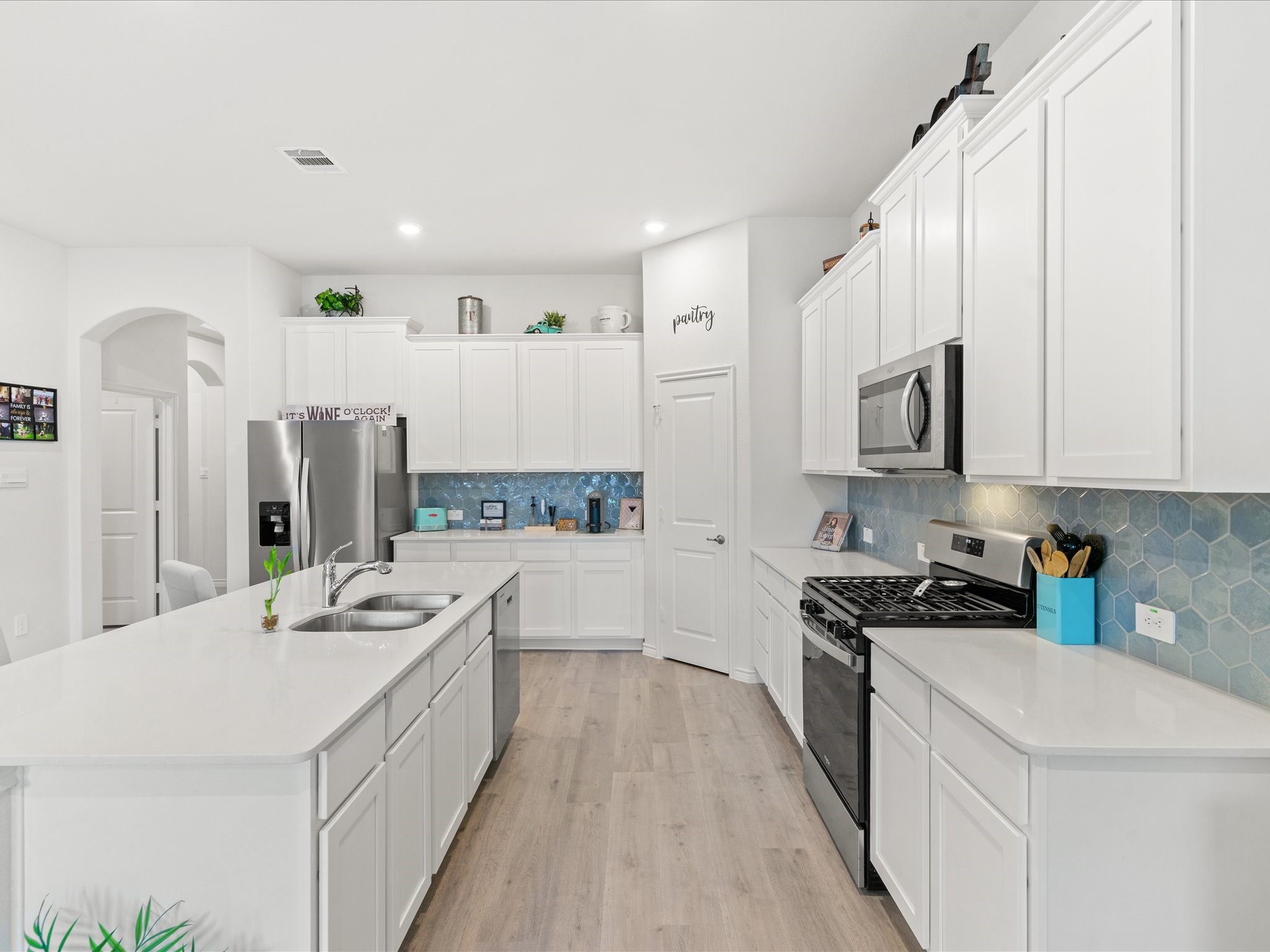 10017 Gray Barrel Drive Aubrey TX 76227