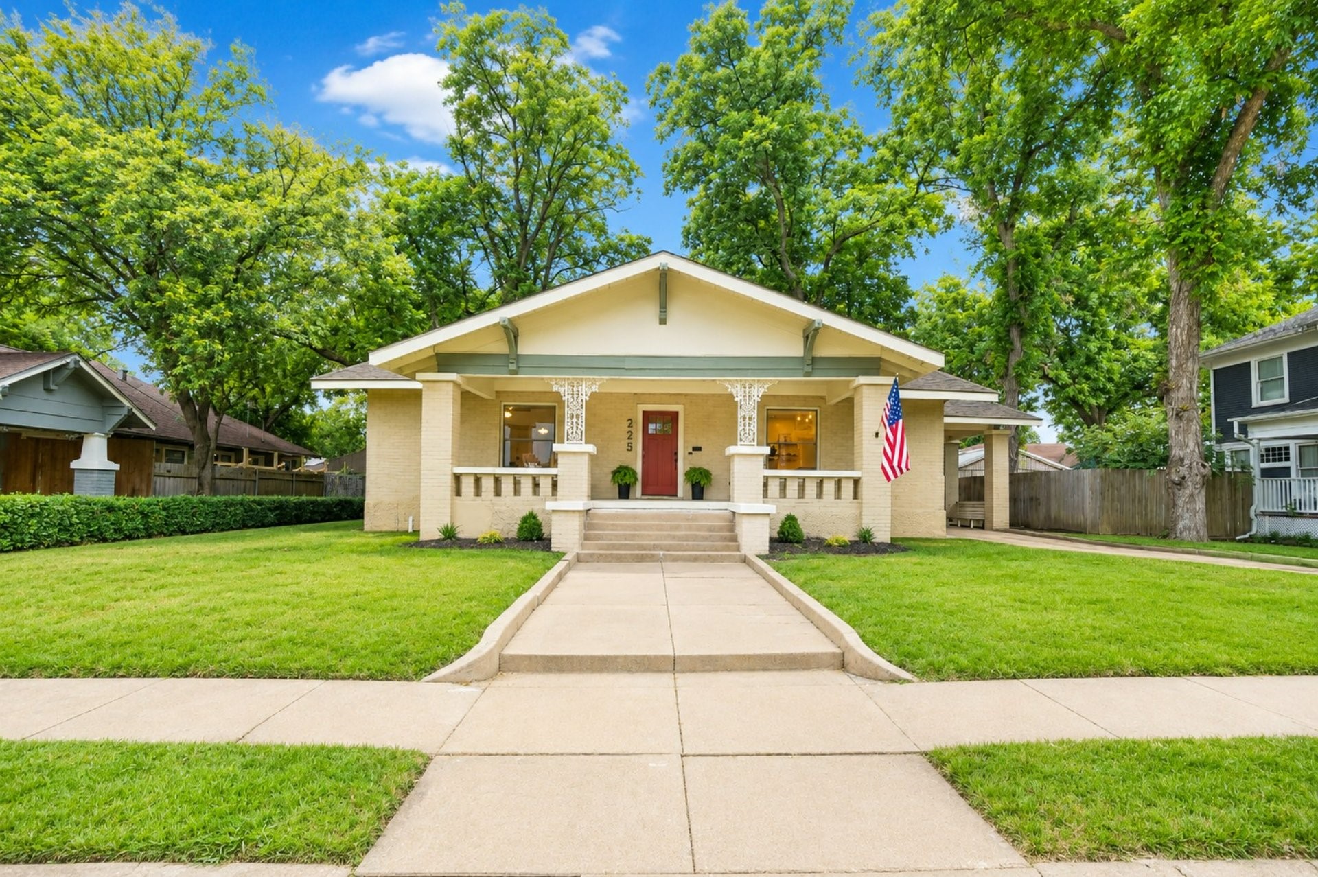 225 Featherston Street Cleburne TX 76033