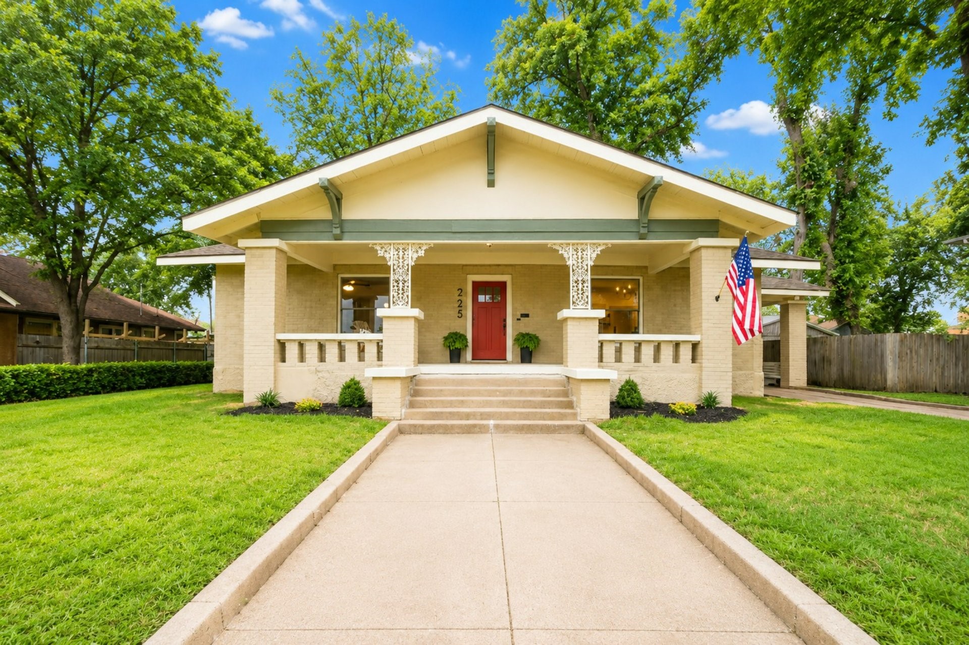 225 Featherston Street Cleburne TX 76033