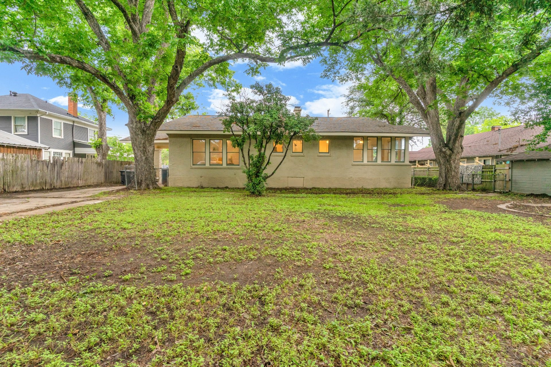 225 Featherston Street Cleburne TX 76033