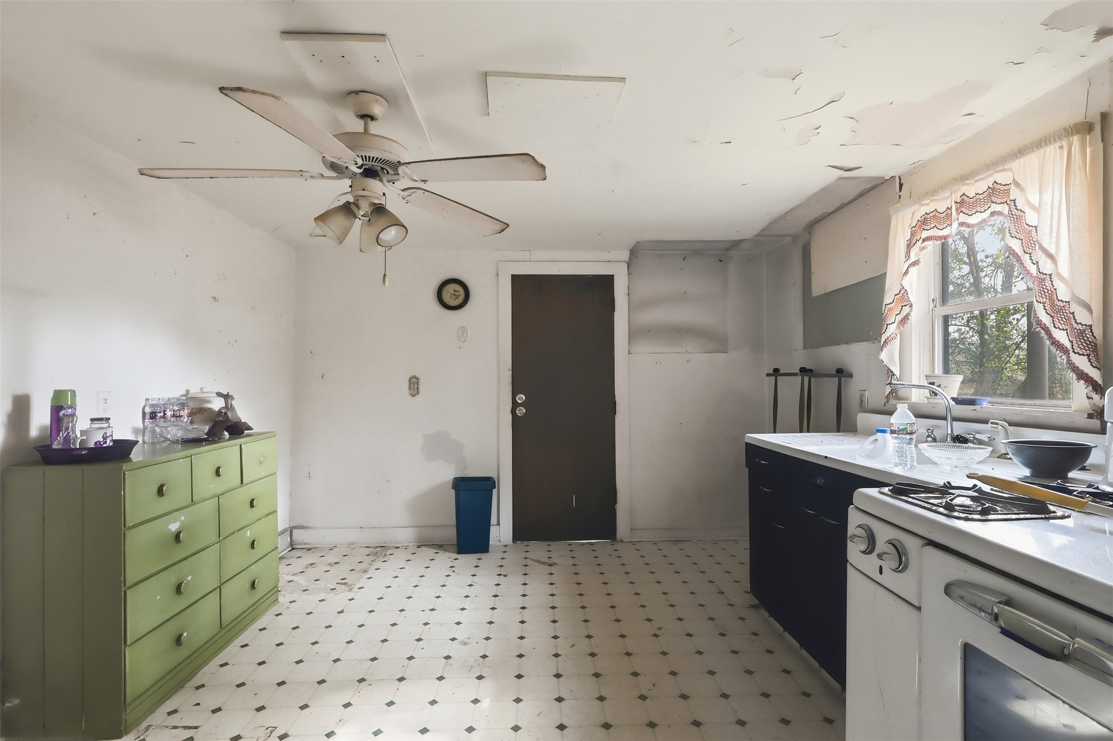 409 N Henry Street Lindale TX 75771
