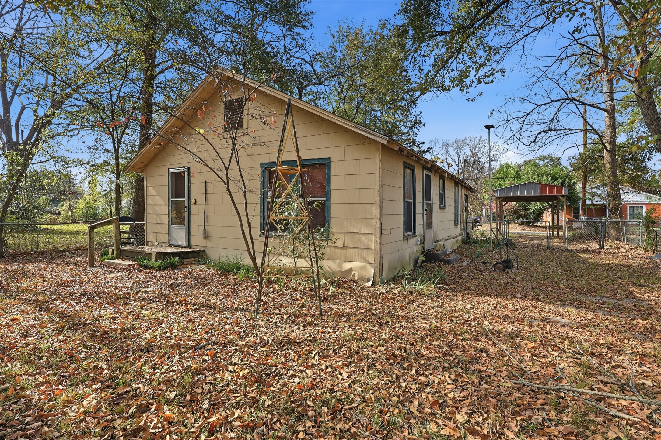 409 N Henry Street Lindale TX 75771