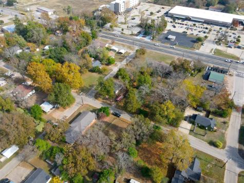 409 N Henry Street Lindale TX 75771