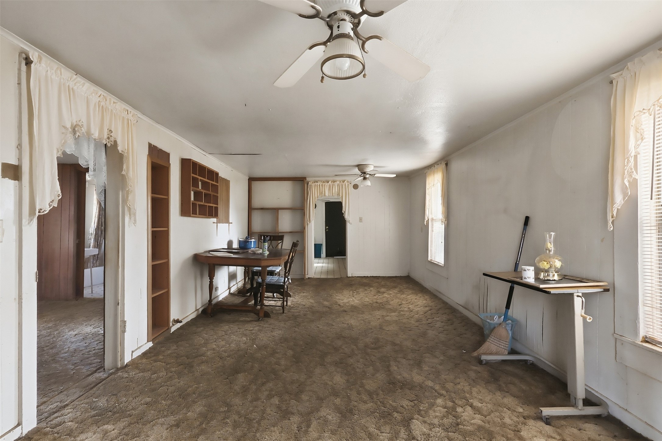 409 N Henry Street Lindale TX 75771