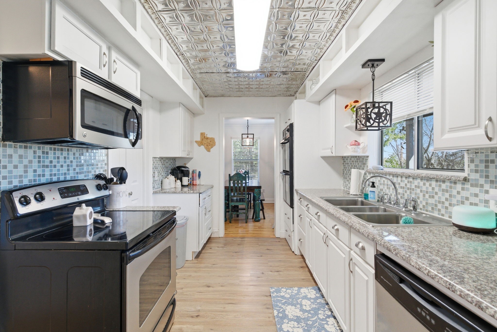 1205 Comanche Cove Drive Granbury TX 76048