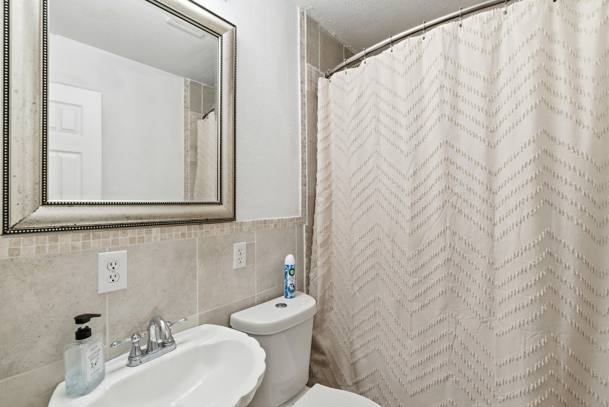 1205 Comanche Cove Drive Granbury TX 76048