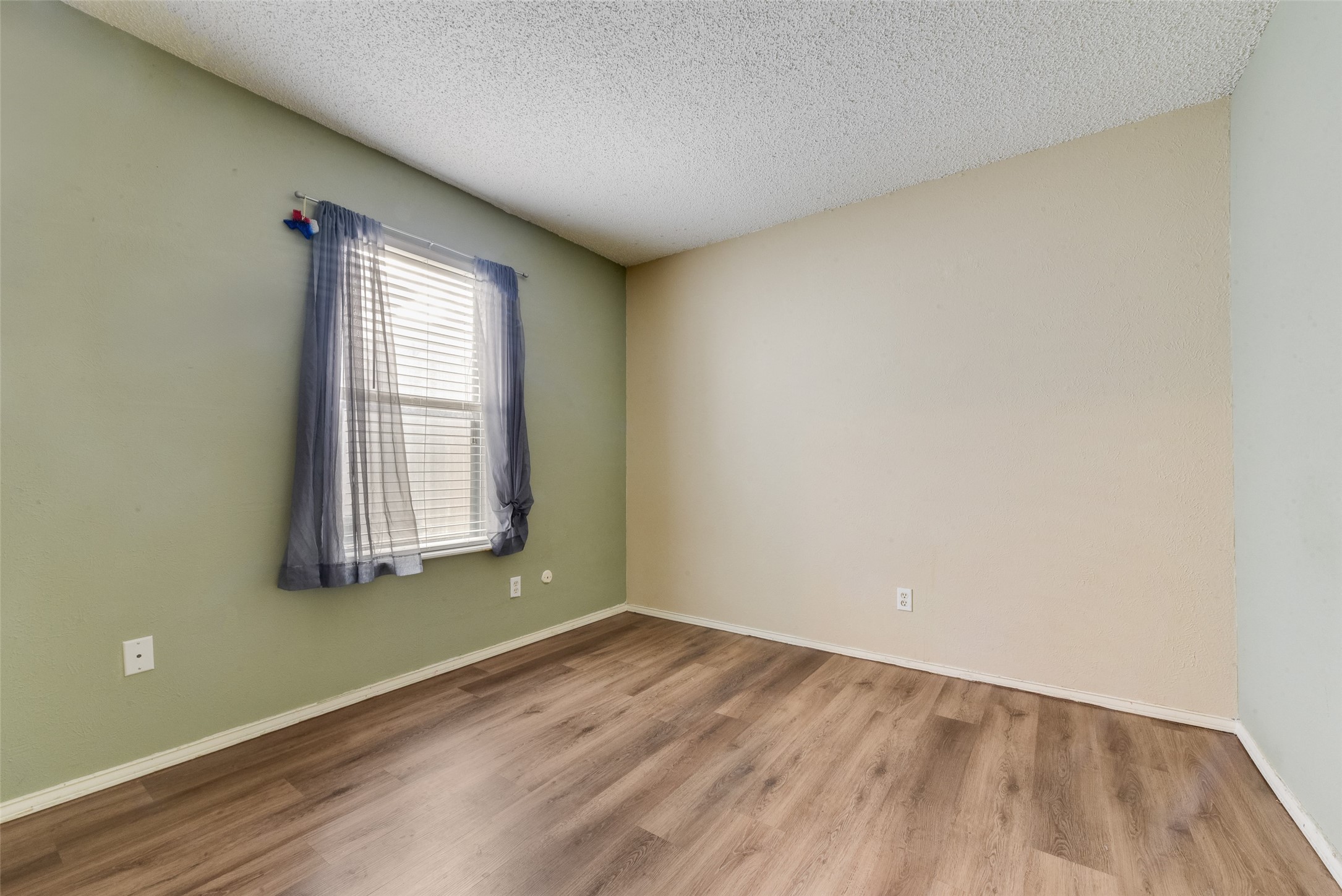 2523 Beverly Hills Lane Mesquite TX 75150