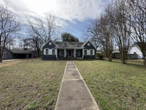 1100 W Jackson Street Clarksville TX 75426