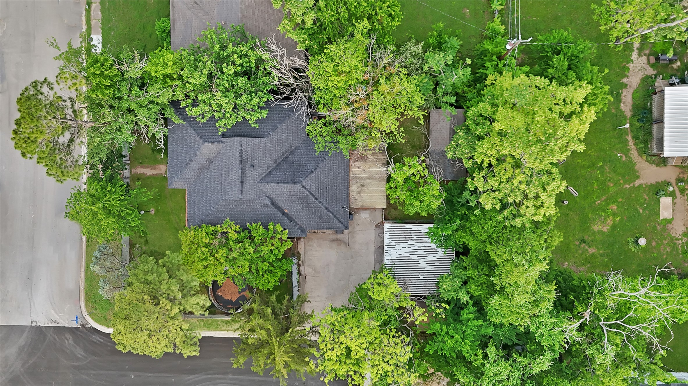 1207 Camelia Street Weatherford TX 76086