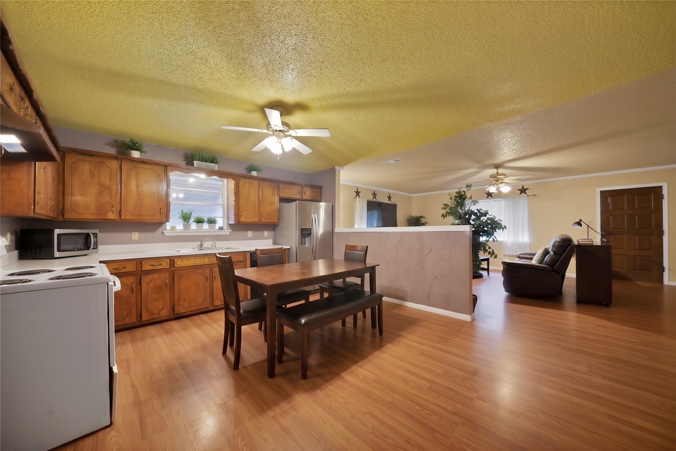 1207 Camelia Street Weatherford TX 76086
