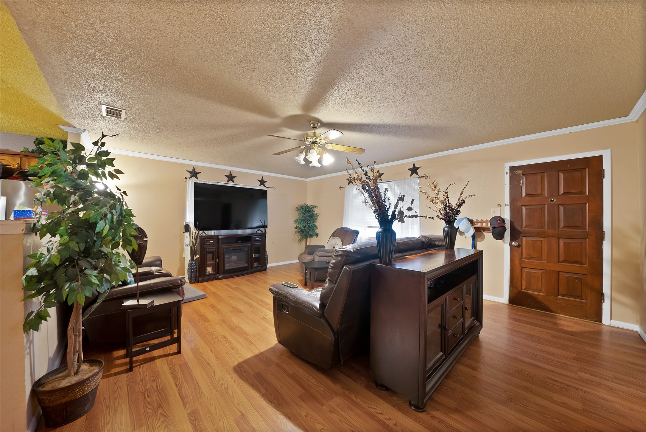 1207 Camelia Street Weatherford TX 76086