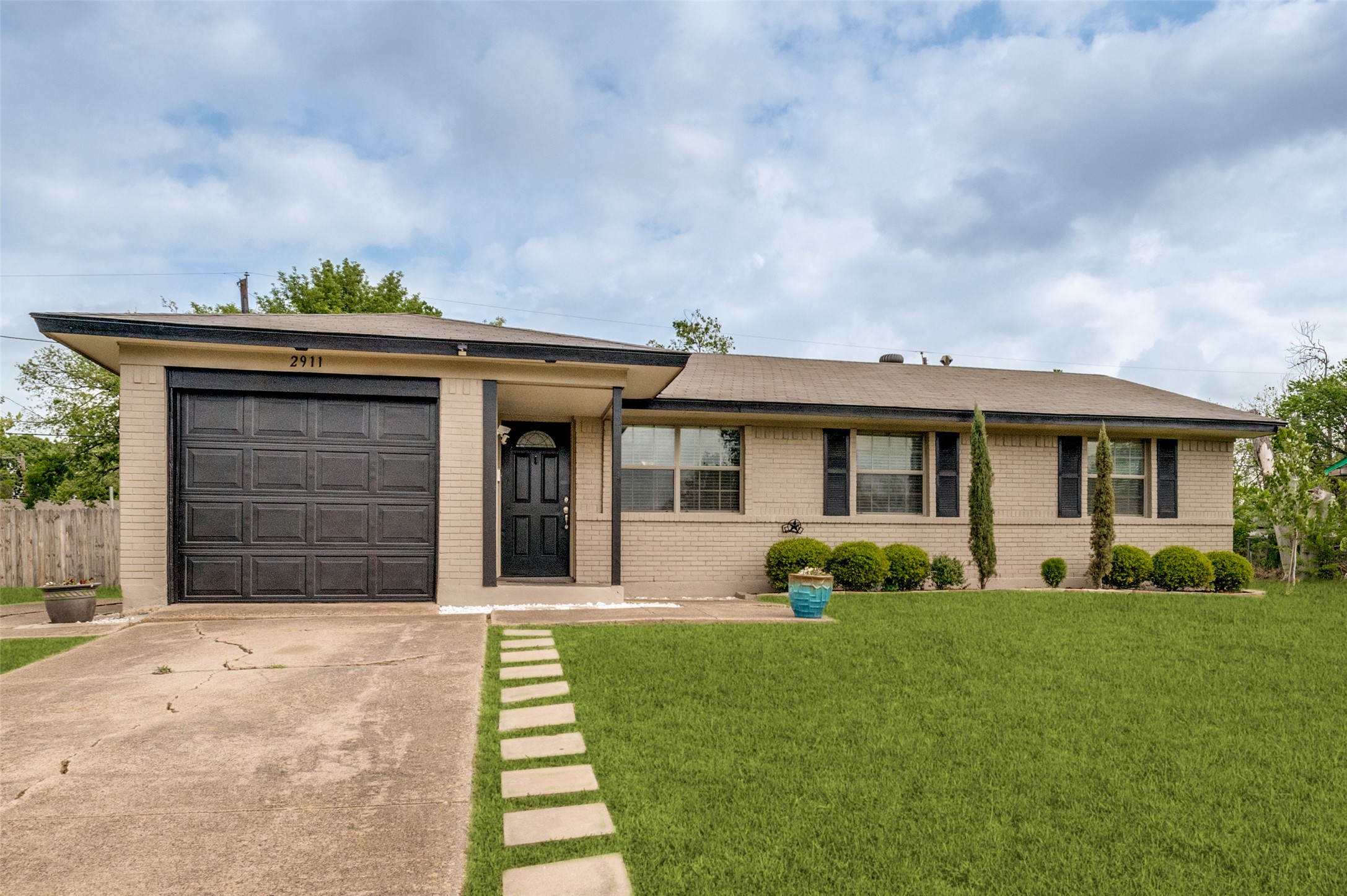 2911 Old North Road Farmers Branch TX 75234