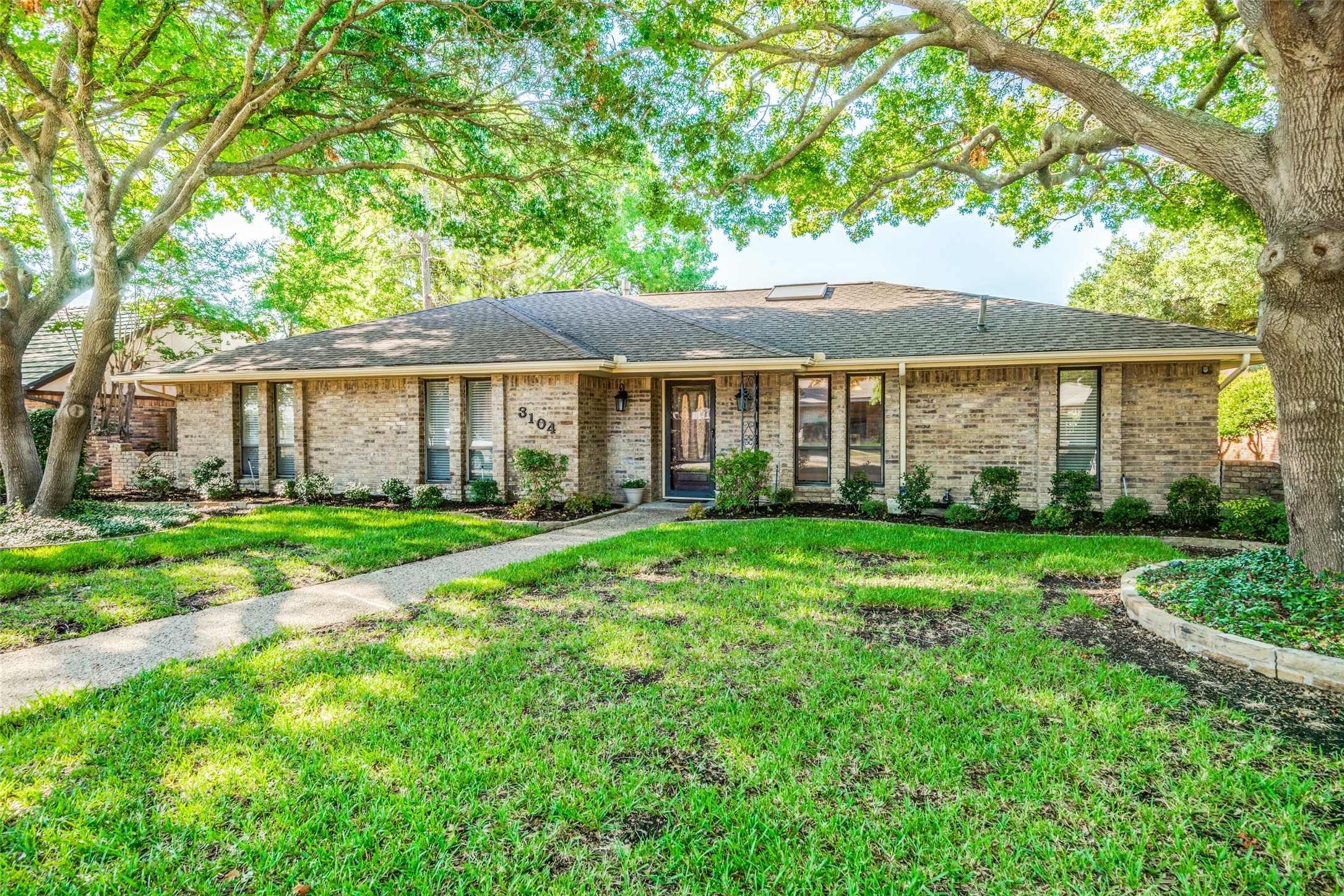 3104 Canterbury Drive Plano TX 75075