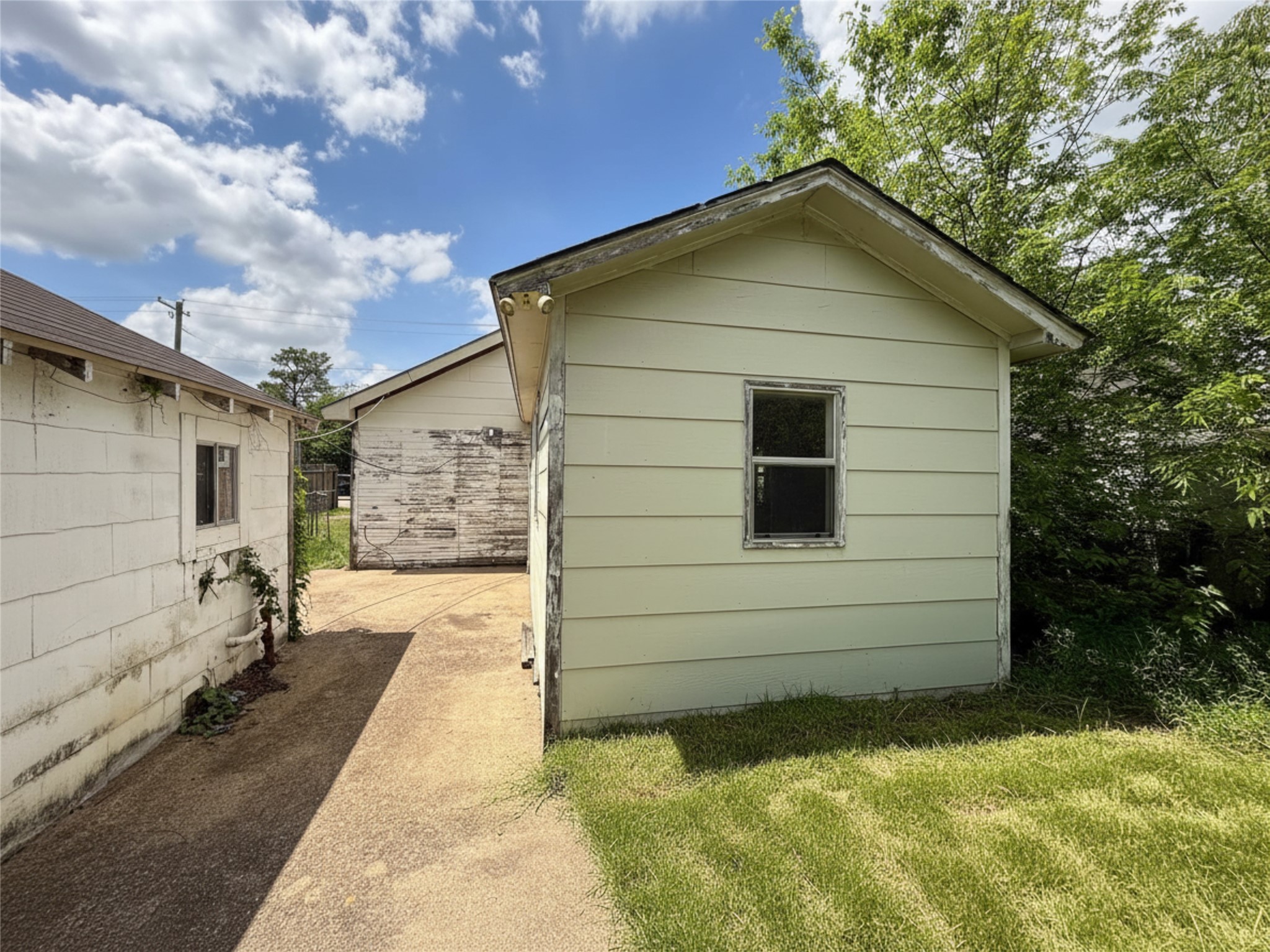 3206 N Jim Miller Road Dallas TX 75227