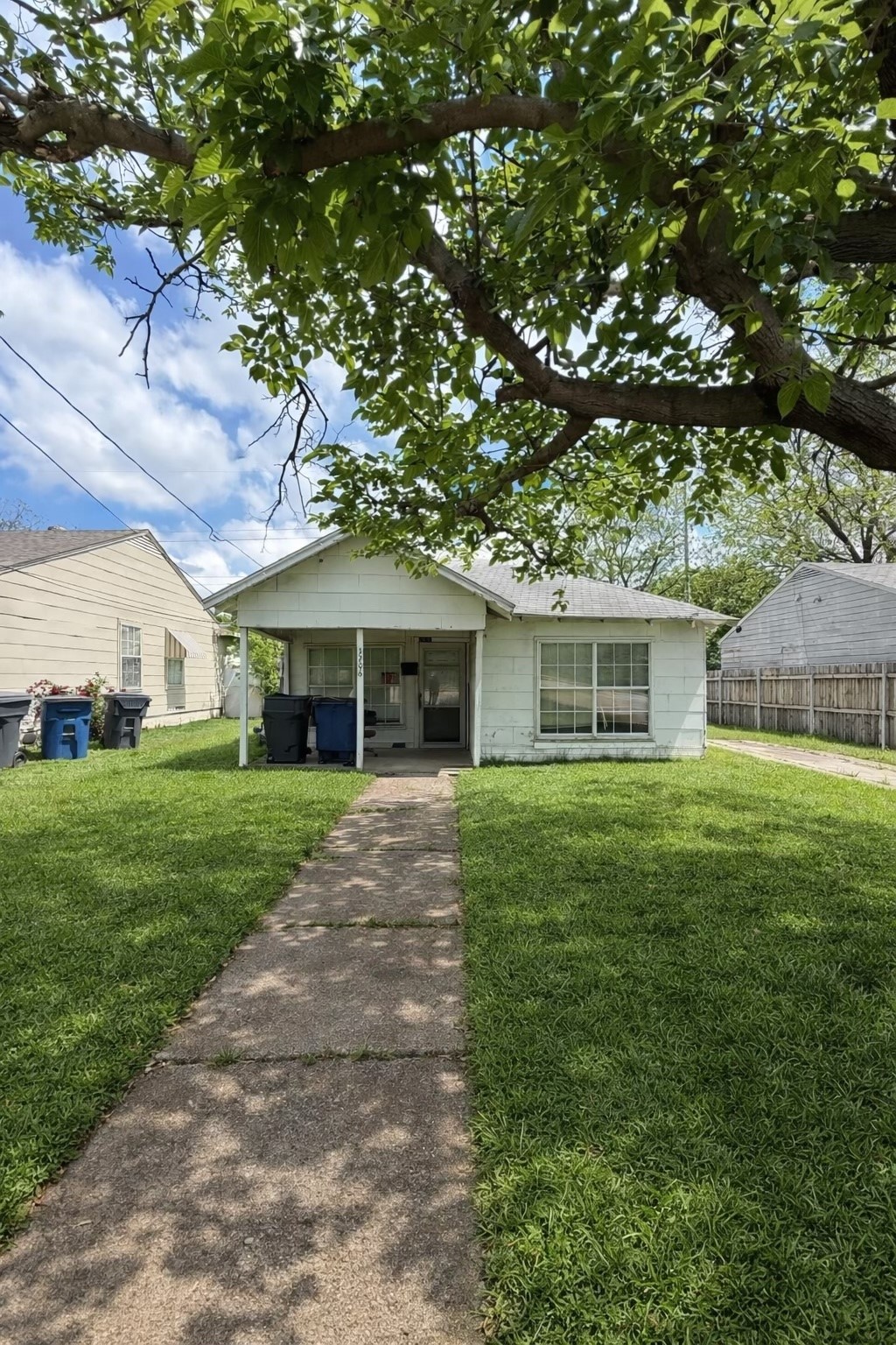 3206 N Jim Miller Road Dallas TX 75227