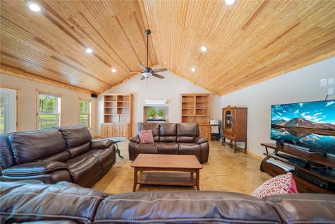 303 County Road 2310 Mineola TX 75773