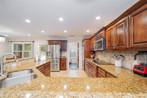 303 County Road 2310 Mineola TX 75773