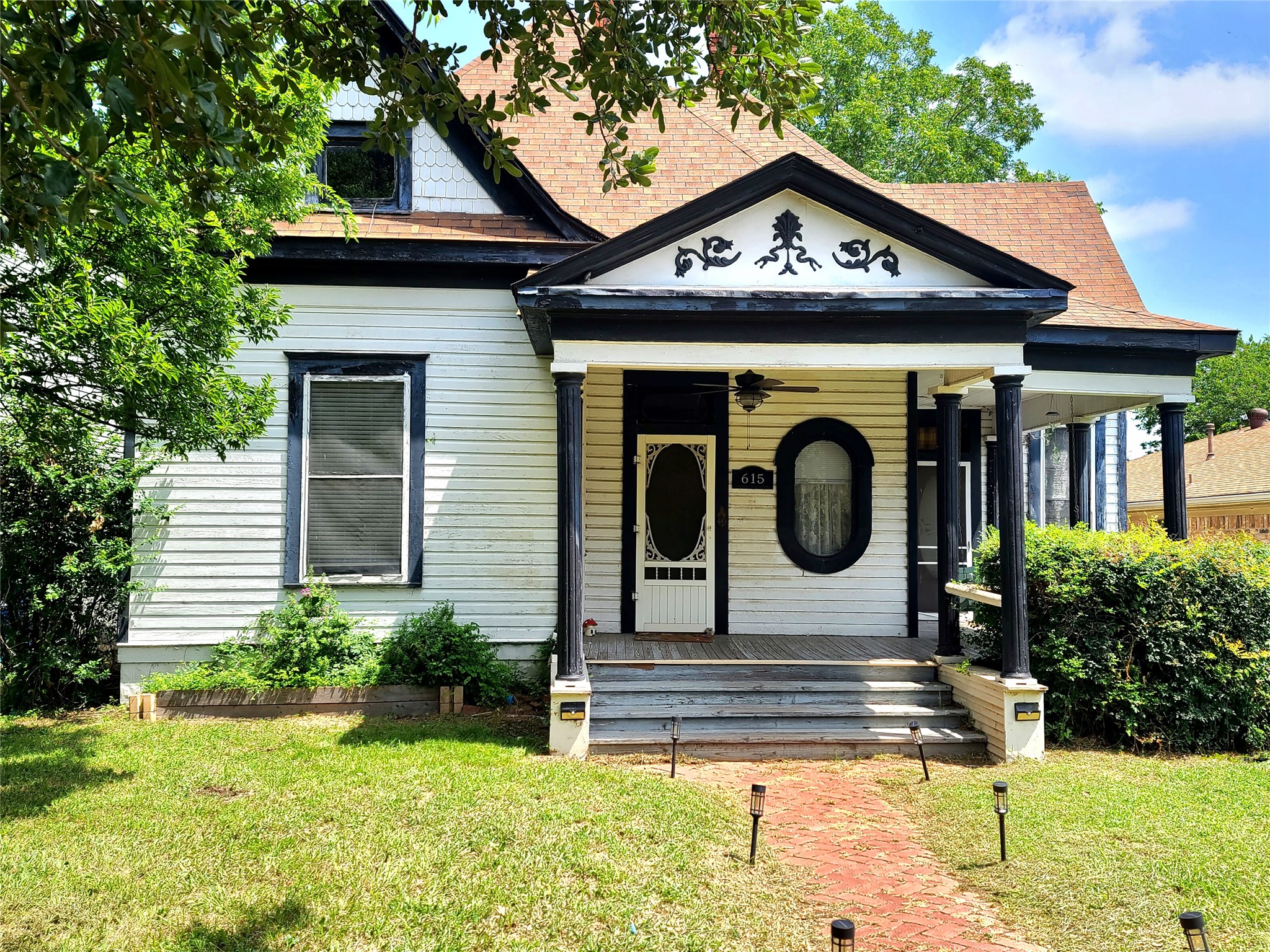 615 W Gandy Street Denison TX 75020