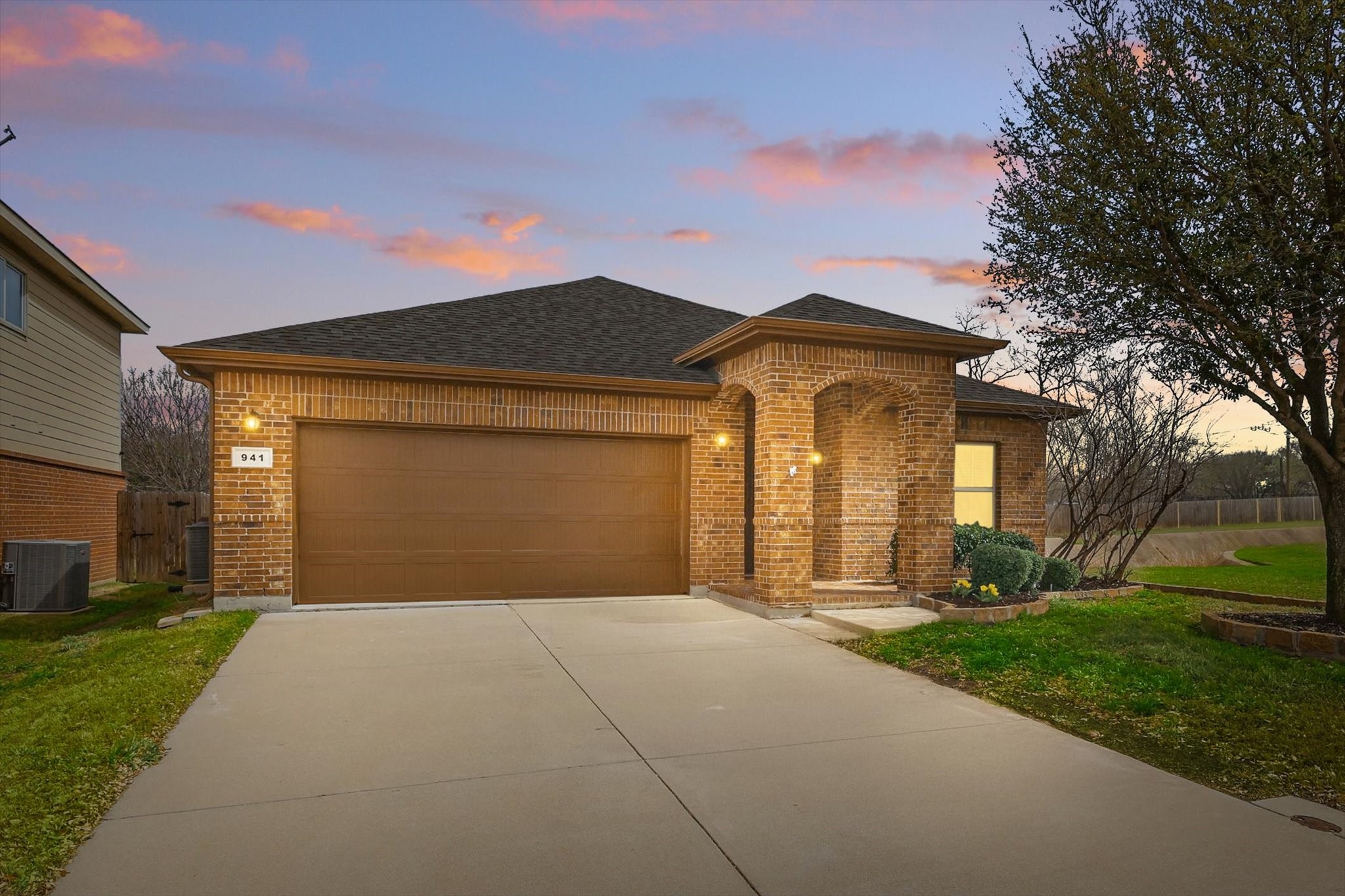 941 Iona Drive Fort Worth TX 76120