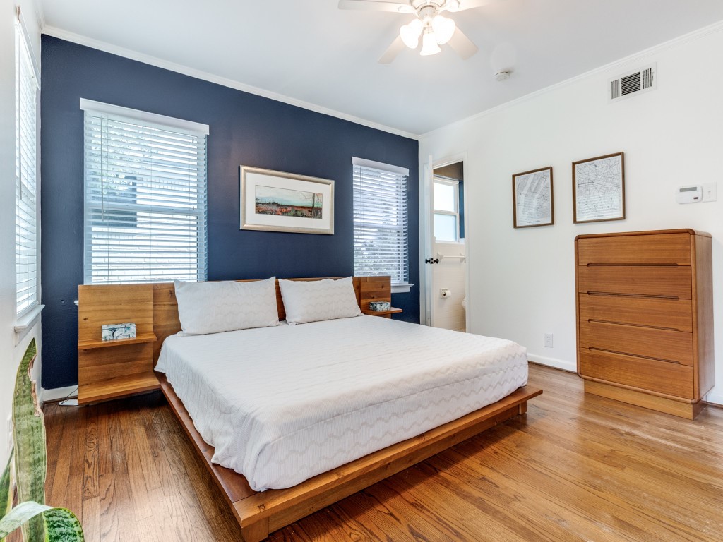 6207 Marquita Avenue Dallas TX 75214
