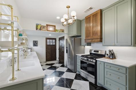 2233 Fairmount Avenue Fort Worth TX 76110
