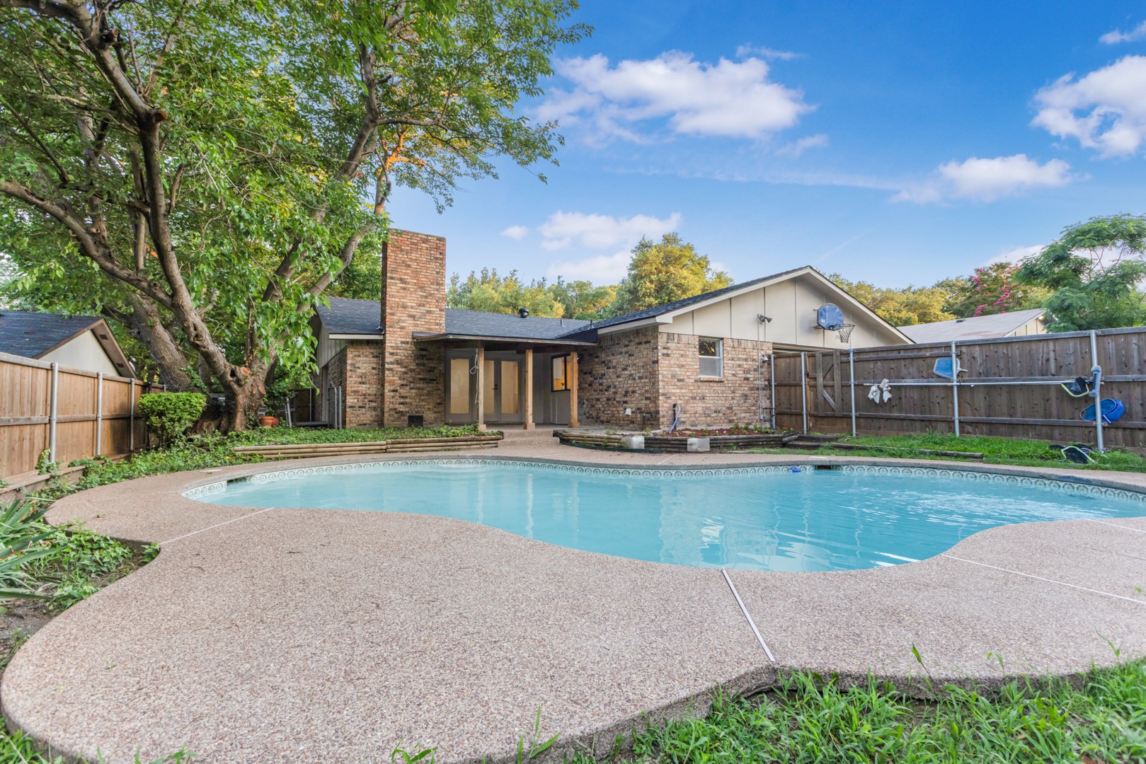 2905 Clover Valley Drive Garland TX 75043