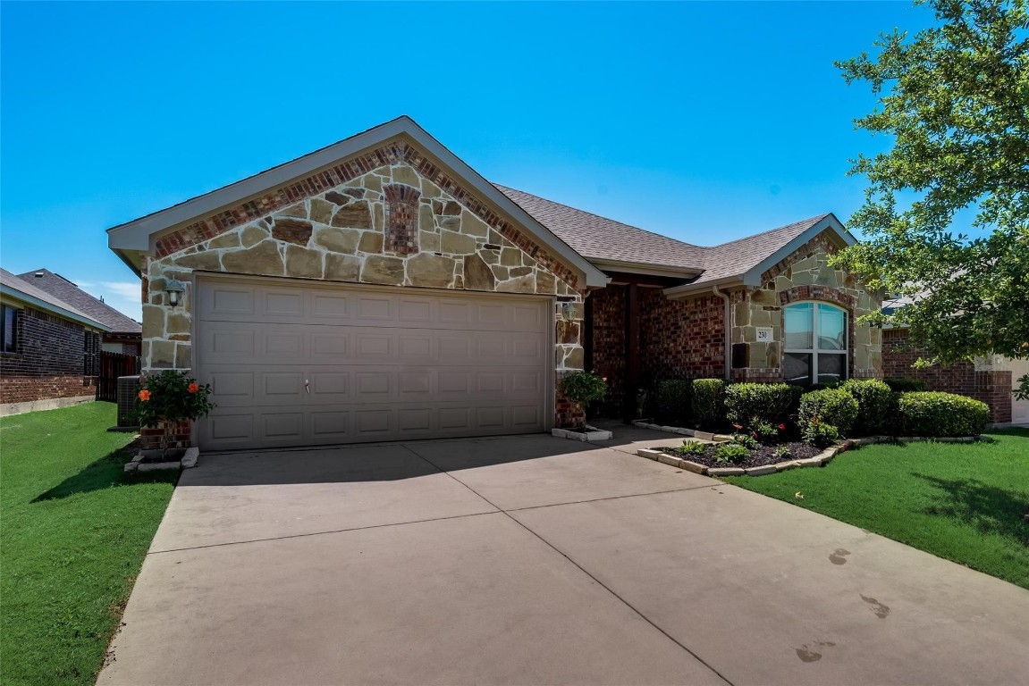 230 Chimney Rock Drive Waxahachie TX 75167