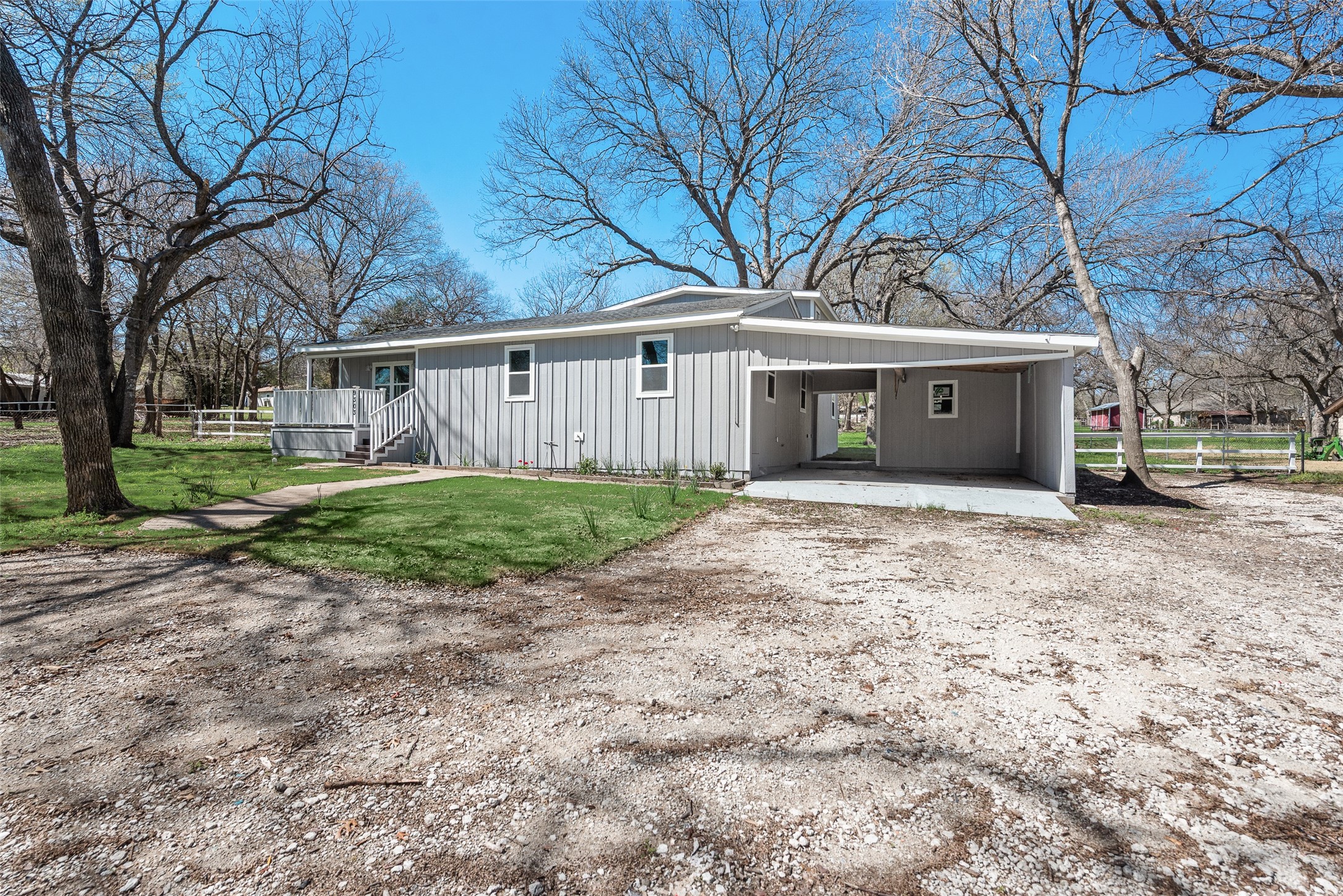 9303 S Fm 730 Azle TX 76020