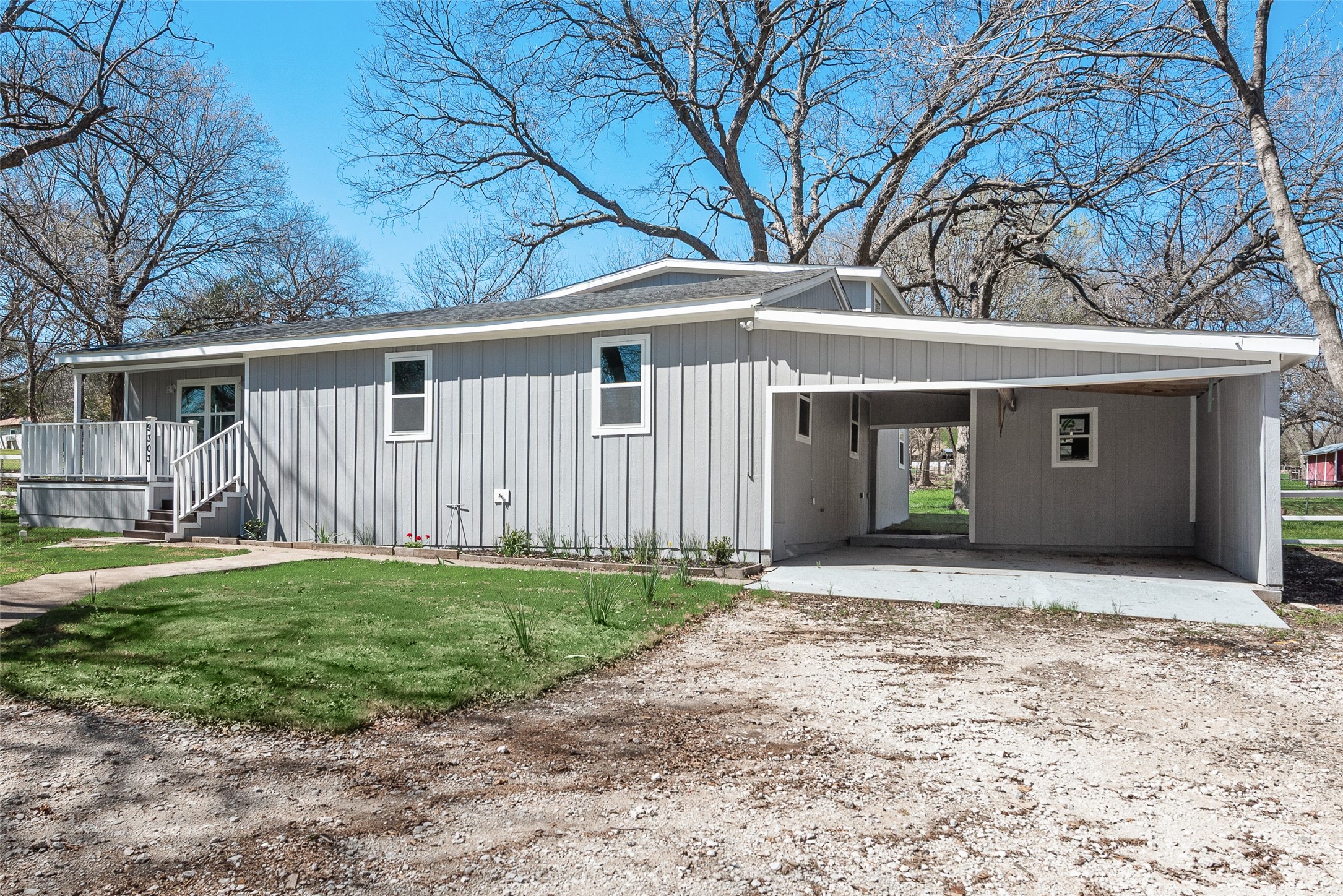9303 S Fm 730 Azle TX 76020