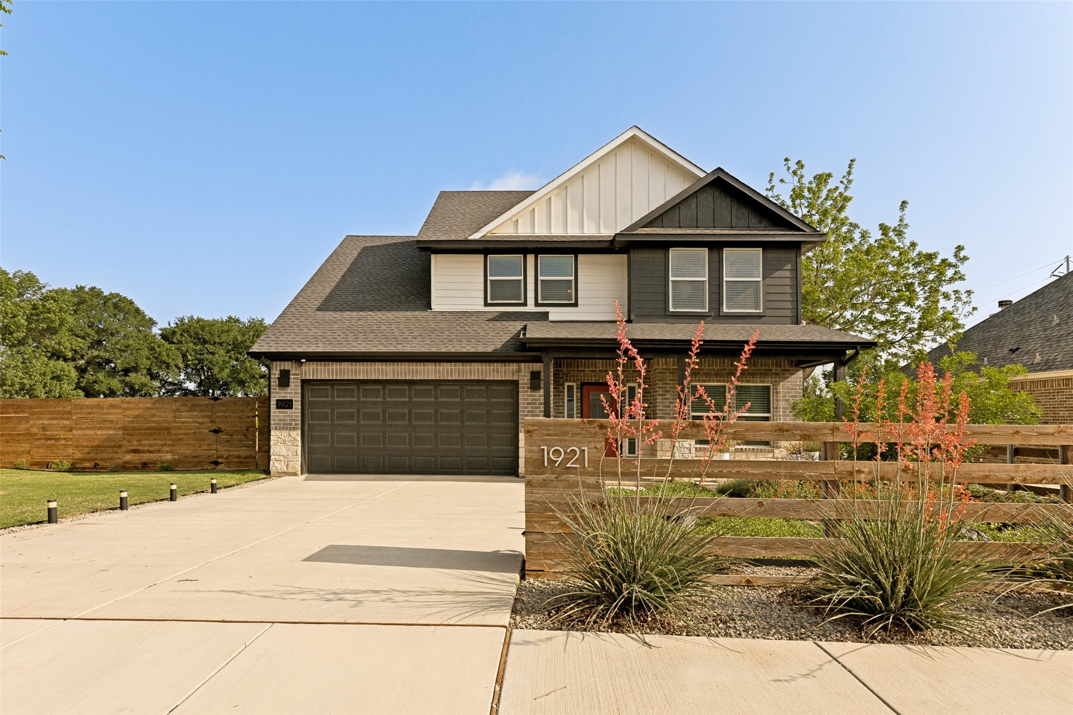 1921 Avenue C Fort Worth TX 76104