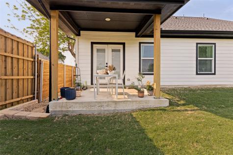 1921 Avenue C Fort Worth TX 76104