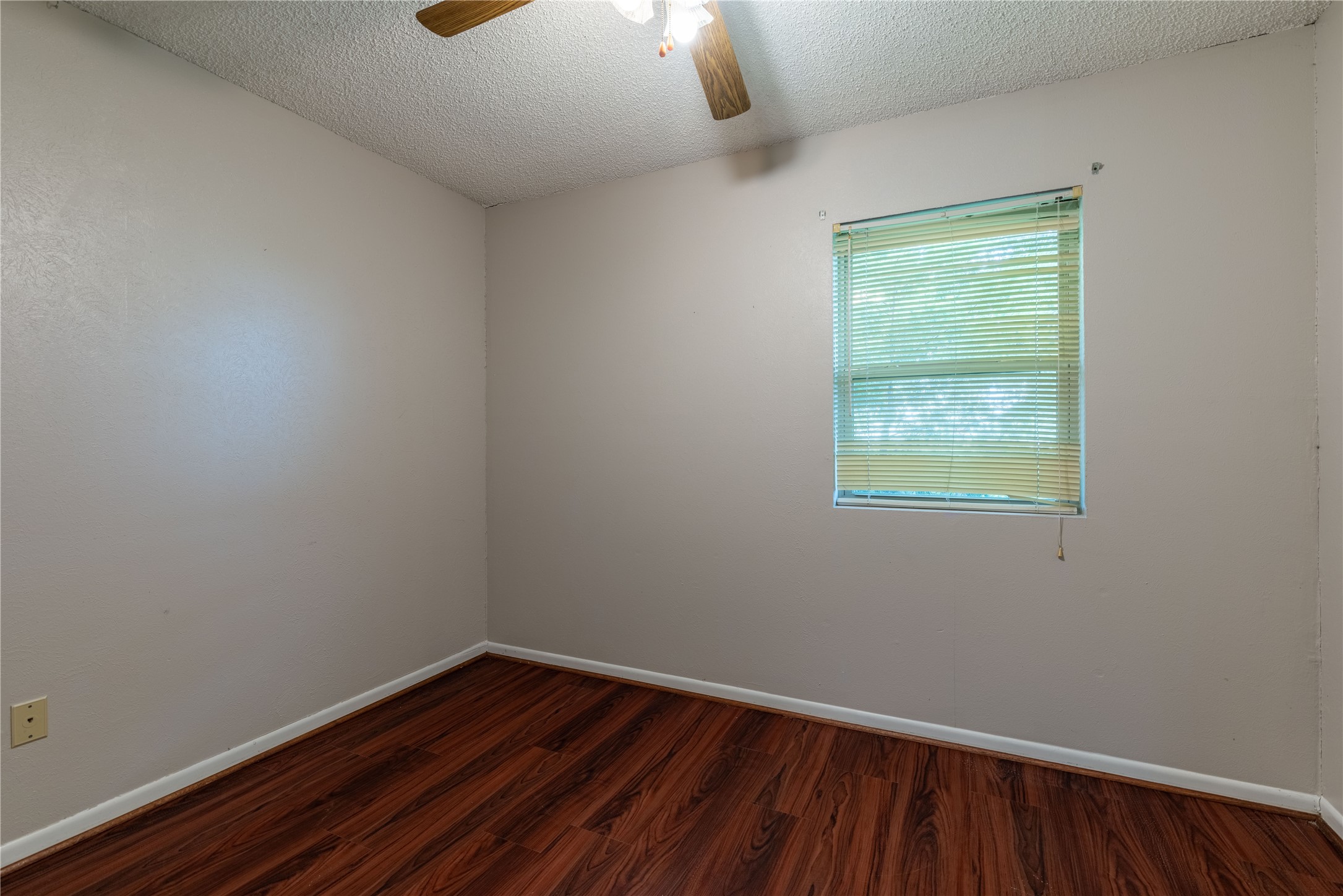 2909 SE Mckinney Street Rice TX 75155