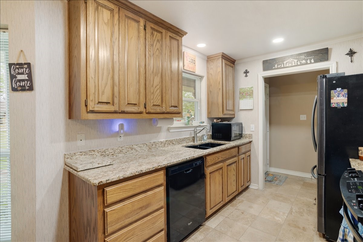 105 Mulberry Drive Trenton TX 75490