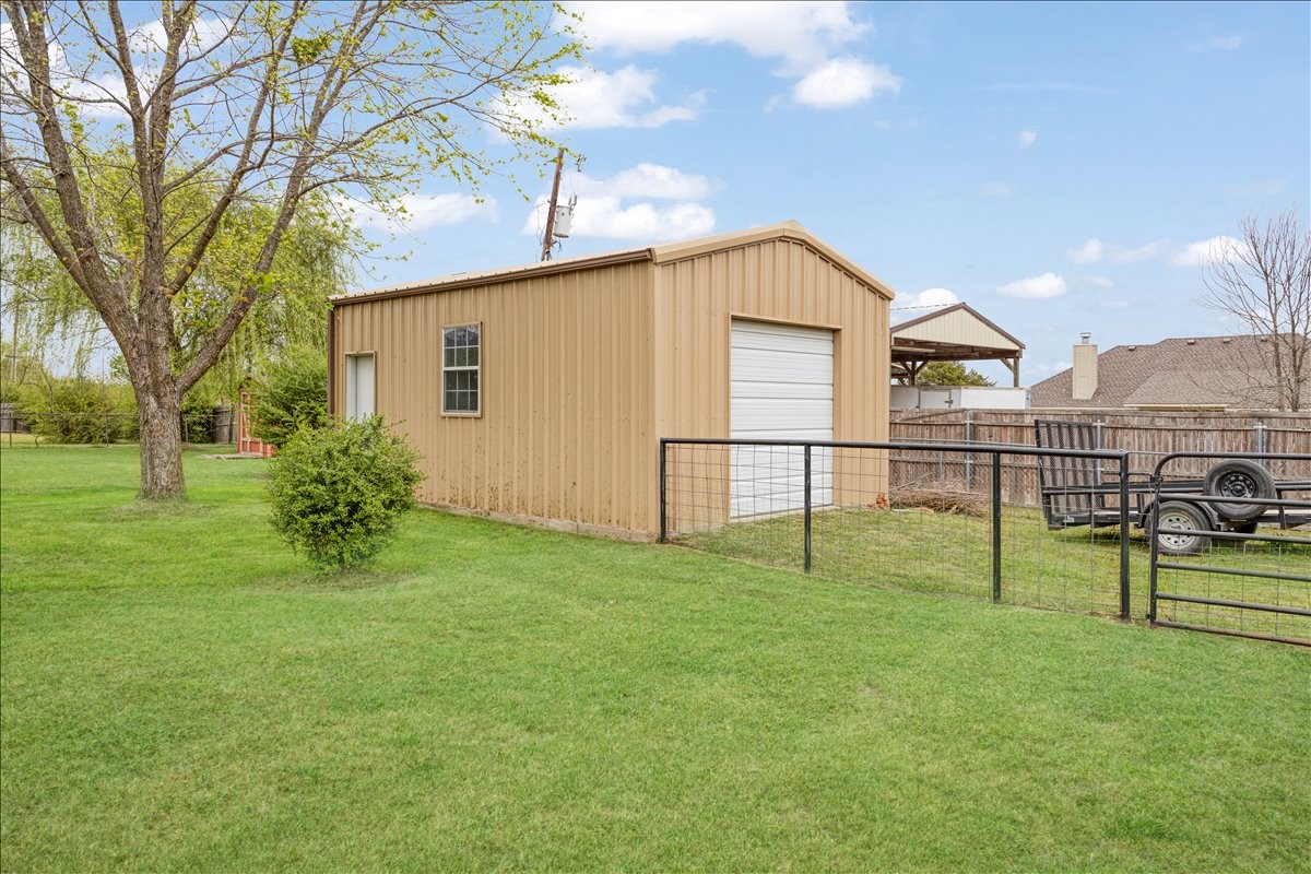 105 Mulberry Drive Trenton TX 75490
