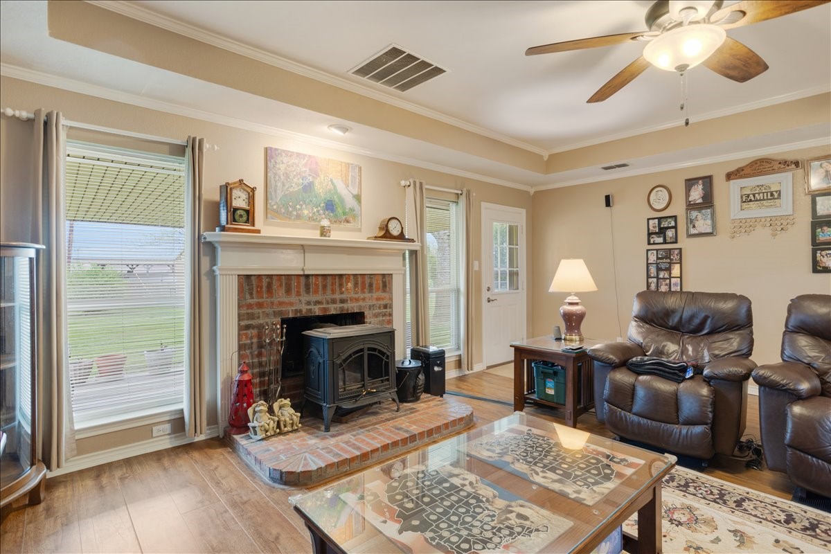 105 Mulberry Drive Trenton TX 75490