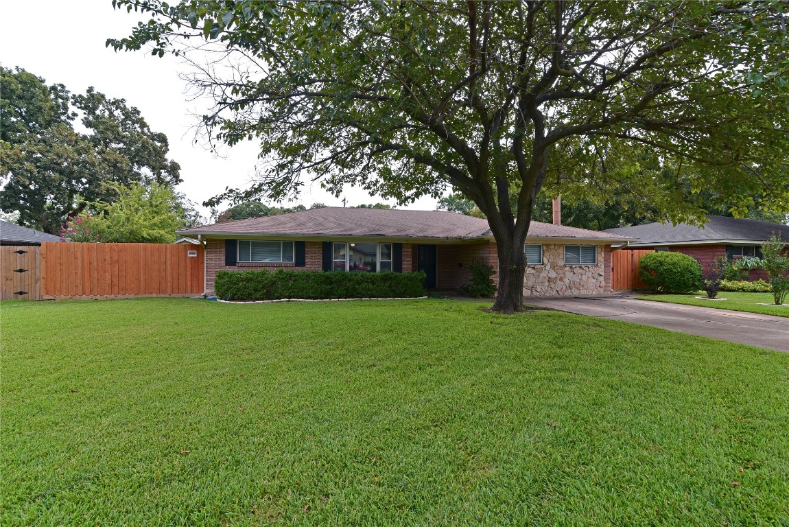 741 Danish Drive Grand Prairie TX 75050