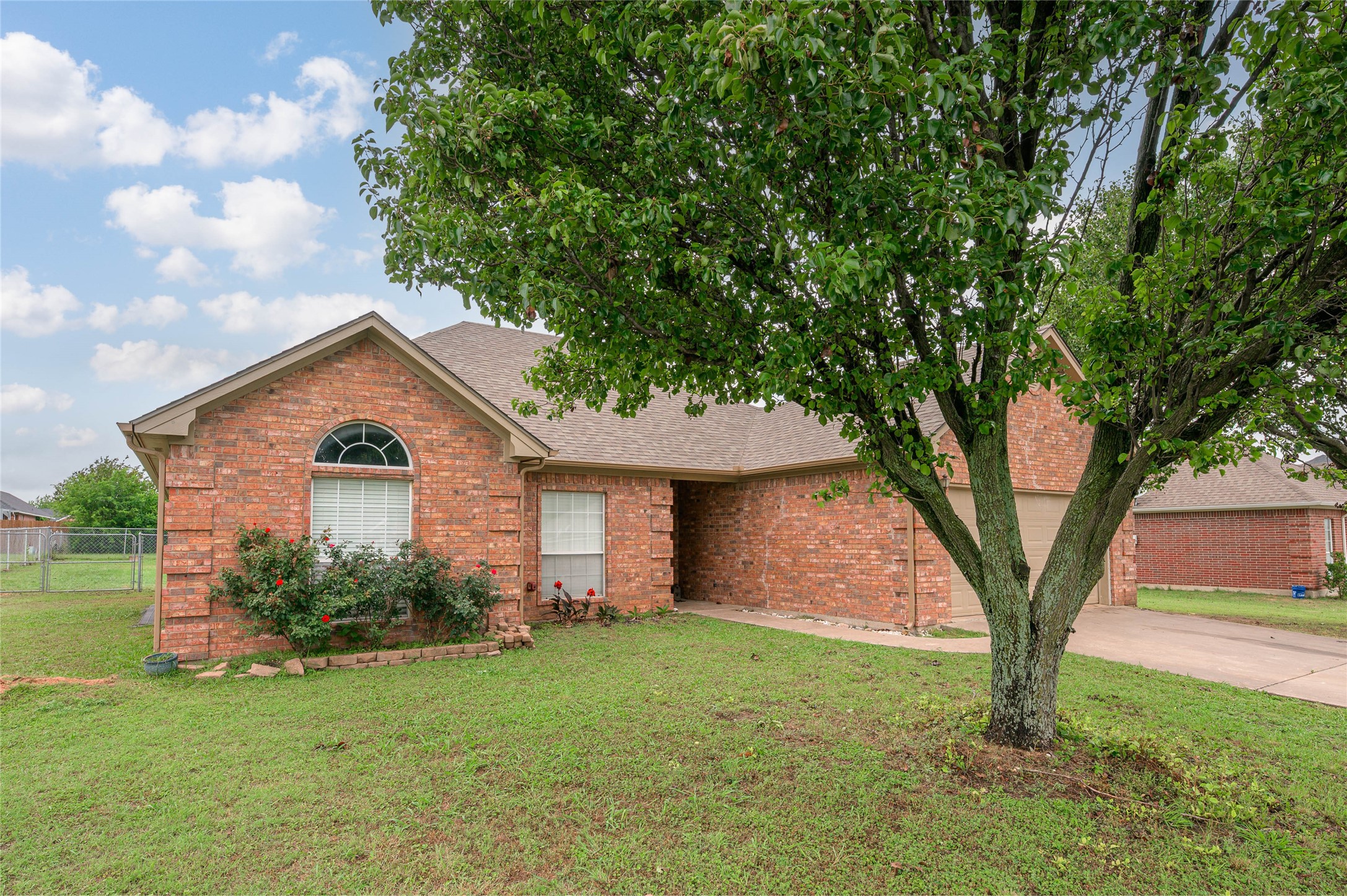 408 Sunshine Trail Bells TX 75414