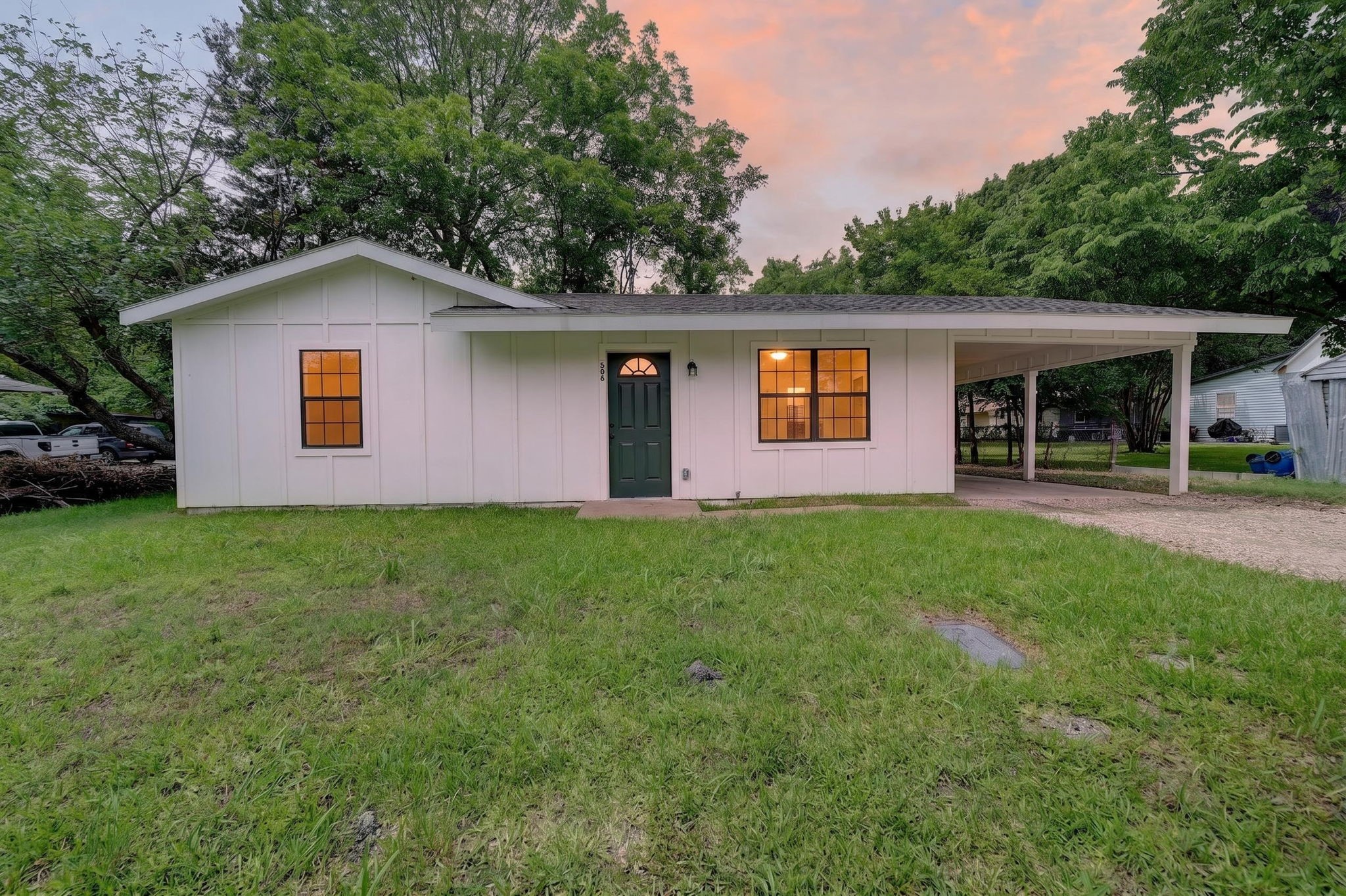 506 S Dallas Street Kaufman TX 75142