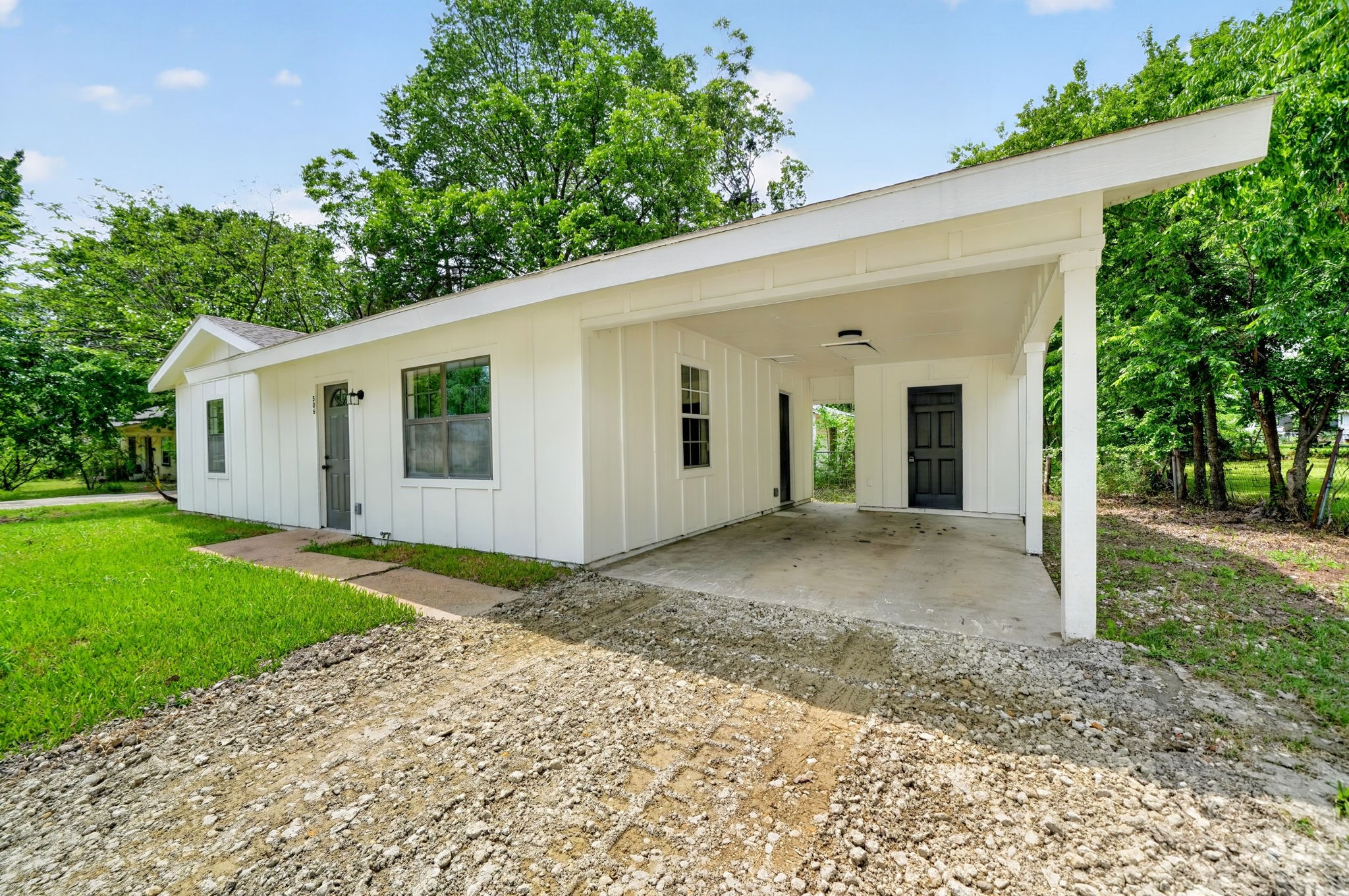 506 S Dallas Street Kaufman TX 75142
