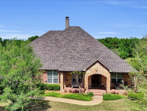 1043 Oak Creek Circle Royse City TX 75189
