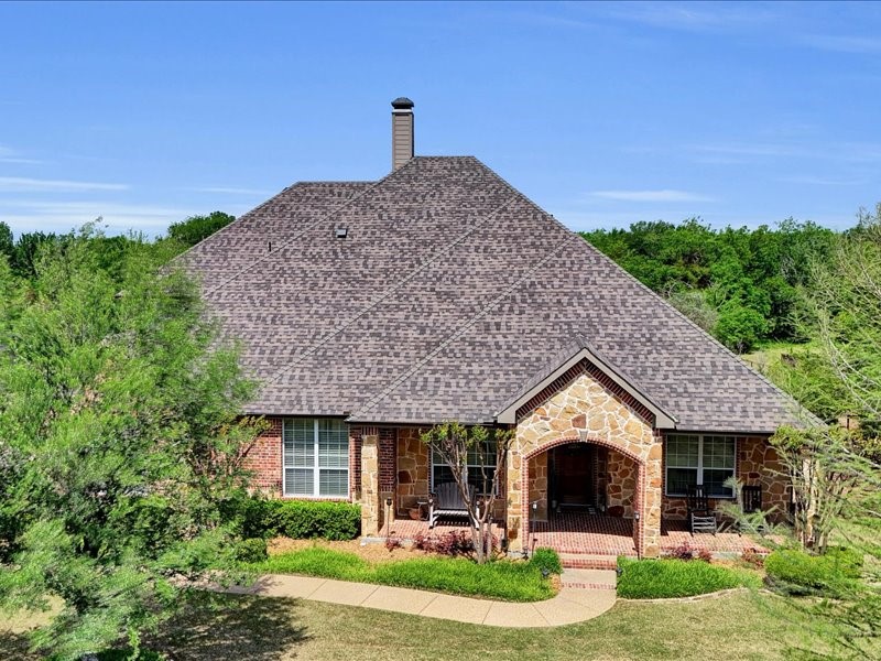 1043 Oak Creek Circle Royse City TX 75189