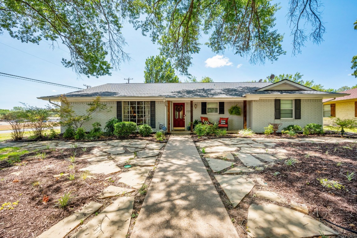 1201 Red Oak Street Ennis TX 75119