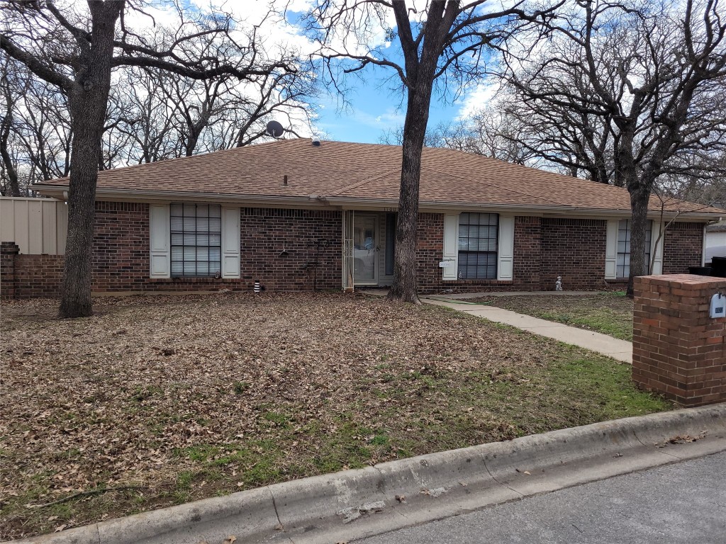 1100 Wood Ridge Drive Azle TX 76020